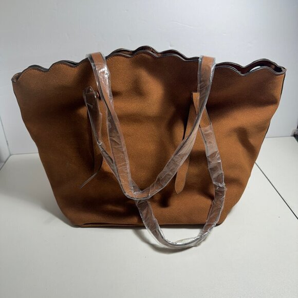 T-Shirt & Jeans New Bag Brown 17"w x 10"d. Retail $52 - Picture 3 of 6